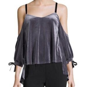 1259 * Romeo + Juliet Cold Shoulder Velvet Top Gray Size M
